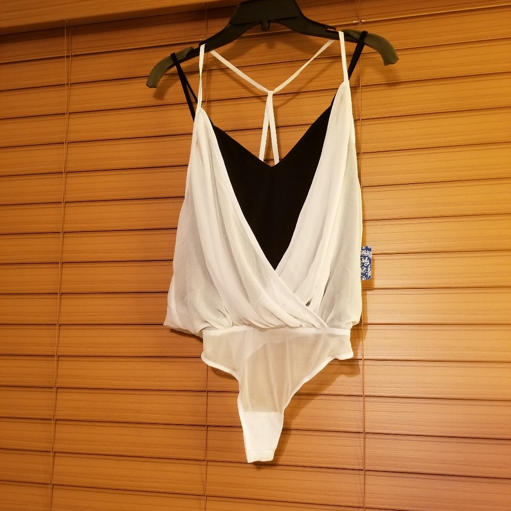 Free people intimately blk&off white cami -  size M